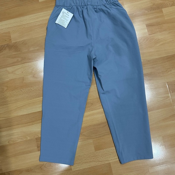 Brand New Lululemon Stretch High-Rise Crop Pants - Picture 6 of 13